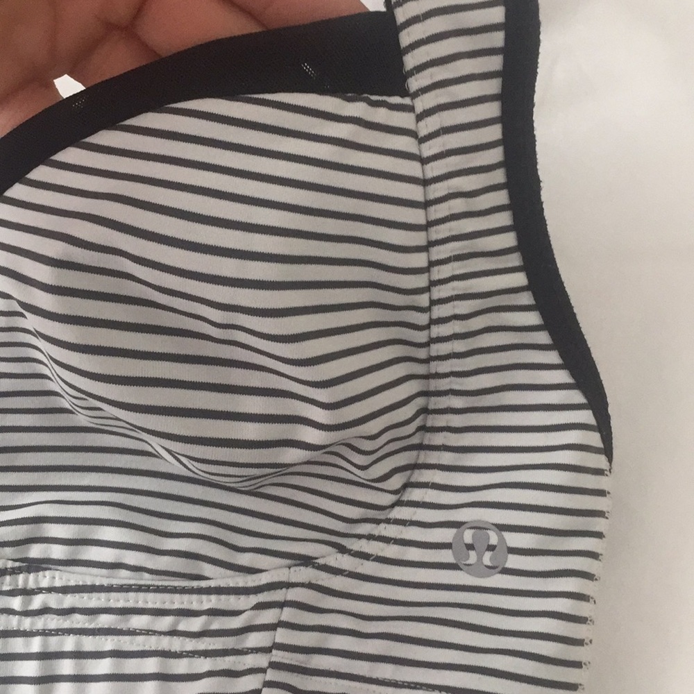 RARE STRIPED Lululemon 34 C with mesh detailing!